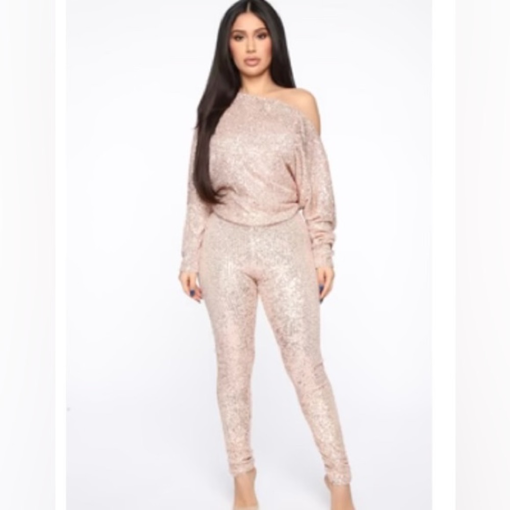 Sequins To Everything Pant Set - Gold
Size: XL